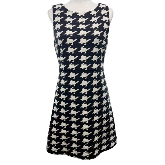 Alice + Olivia Everleigh Houndstooth Shift Dress Size 6 Black White Sleeveless - Picture 2 of 7